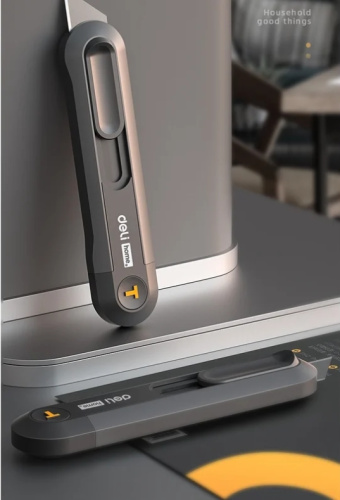 Набор ножей строительных Deli HS EHT4003 3 шт (ножи 9мм/18мм/трапеция), Soft Touch, черный фото 4