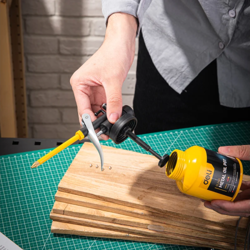 Масленка для смазки стальная Deli YS EDL2401, 180 мл, медный носик, желтая фото 3