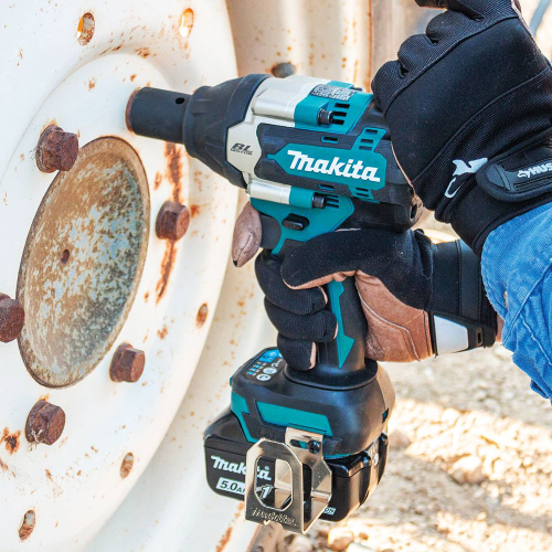 Аккумуляторный гайковерт MAKITA DTW700RT1J, 18 В, 700 Нм, АКБ, 5 Ач, З/У фото 4 Аккумуляторный гайковерт MAKITA DTW700RT1J, 18 В, 700 Нм, АКБ, 5 Ач, З/У фото 4