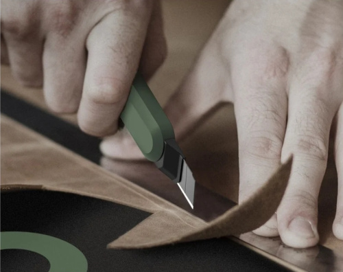 Нож строительный Deli HS EHT4009L 9 мм, Soft Touch, зеленый фото 3