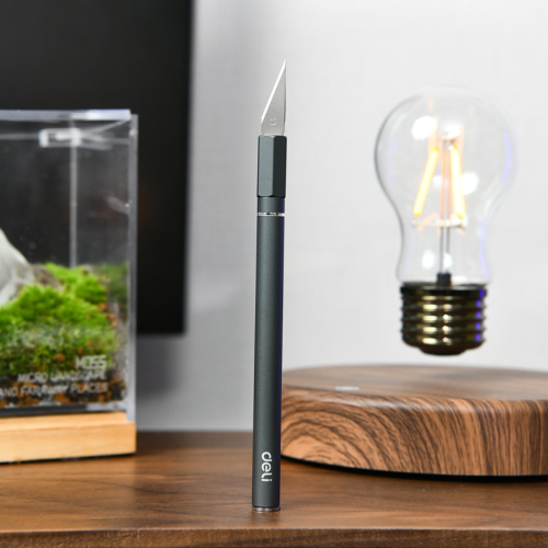 Нож-скальпель Deli YS EDL359201A, макетный, 146 x 9 мм, лезвия 10 шт. в комплекте фото 2