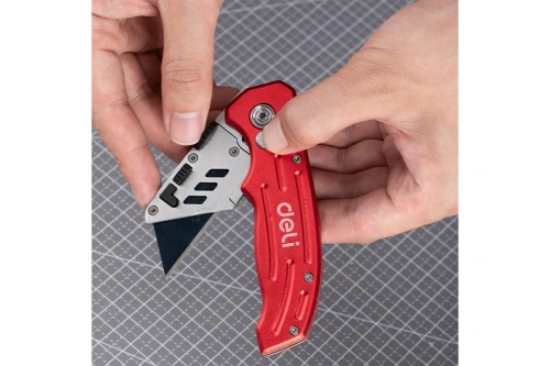 Нож строительный складной Deli RS EDL040 трапеция, 19T фото 11